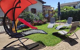Giorni Felici Tutto Nuovo, Giardino, Parcheggio